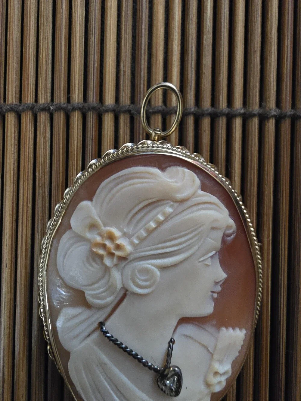 10k Cameo Diamond Yellow Gold Pendant, Brooch (Vintage)